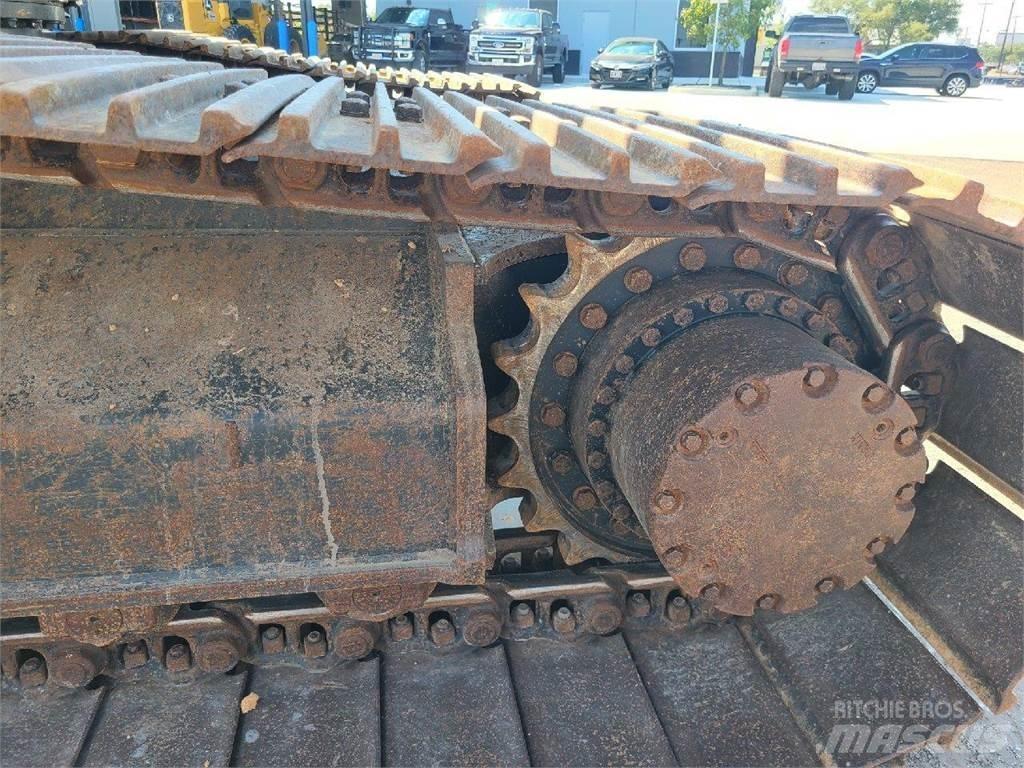 John Deere 210G LC Escavatori cingolati