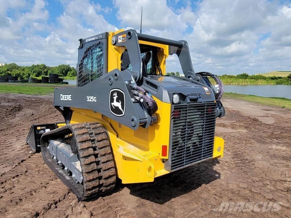 John Deere 325G Mini Pale Gommate