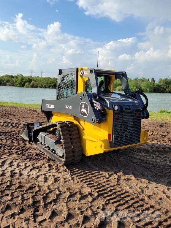 John Deere 325G Mini Pale Gommate