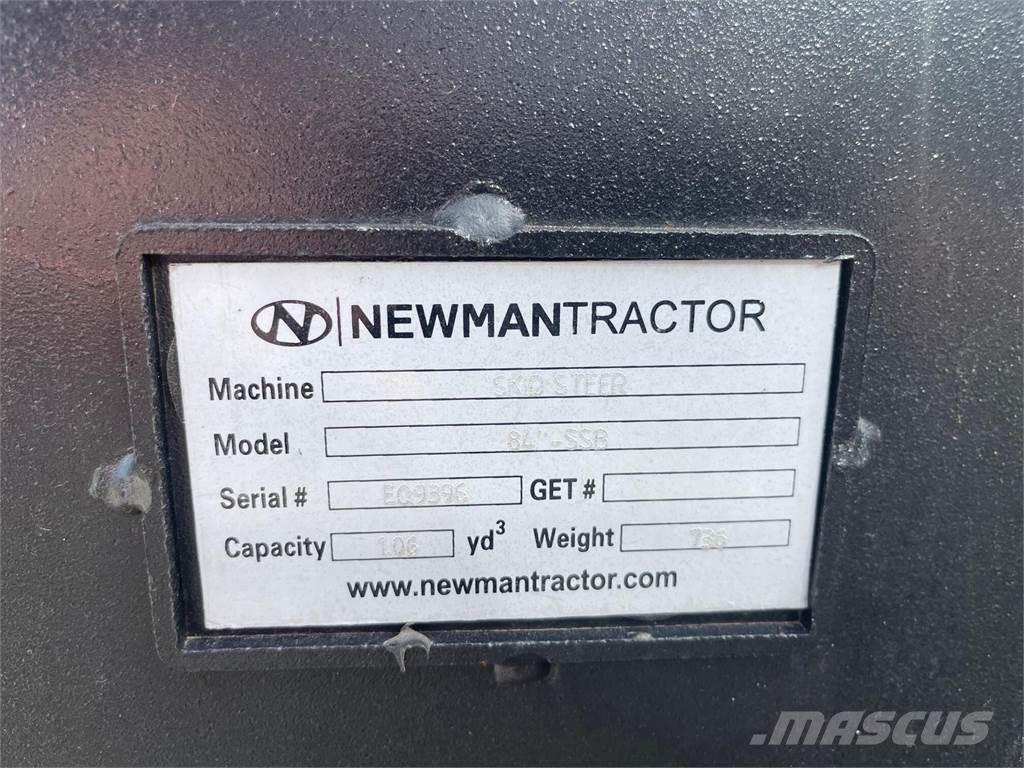 John Deere 333G Mini Pale Gommate