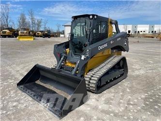 John Deere 333G Skid steer loaders