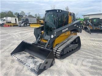 John Deere 333G Skid steer loaders