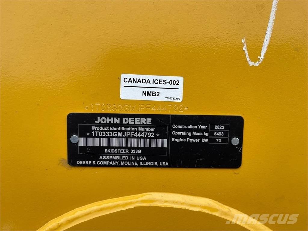 John Deere 333G Mini Pale Gommate