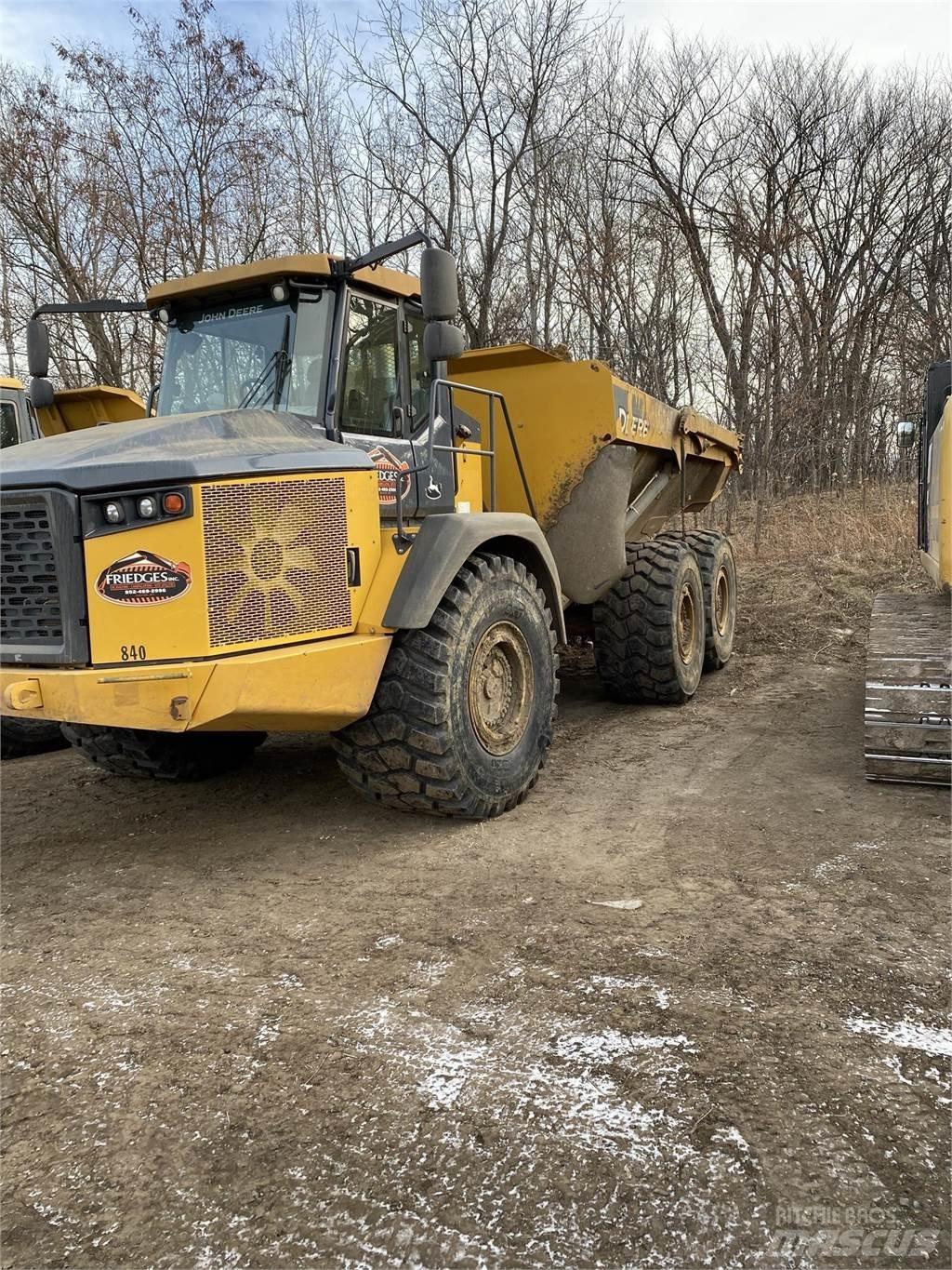 John Deere 410E Dumpers articolati
