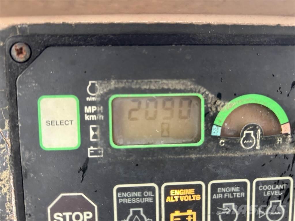 John Deere 544G Pale gommate