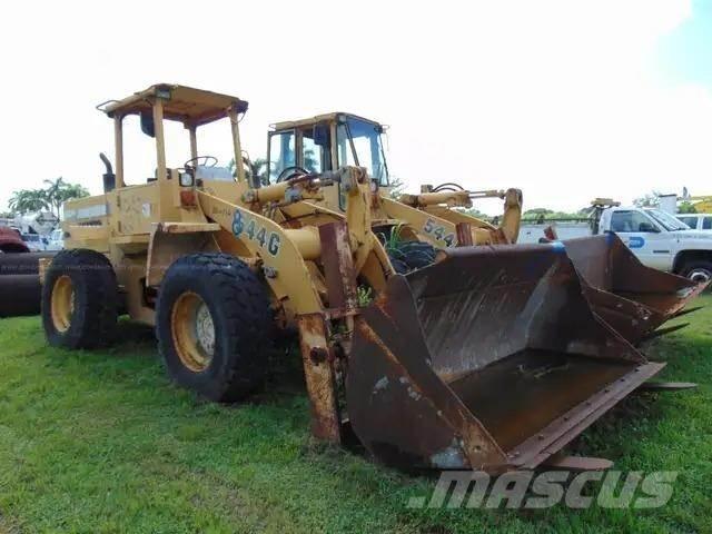 John Deere 544G Pale gommate