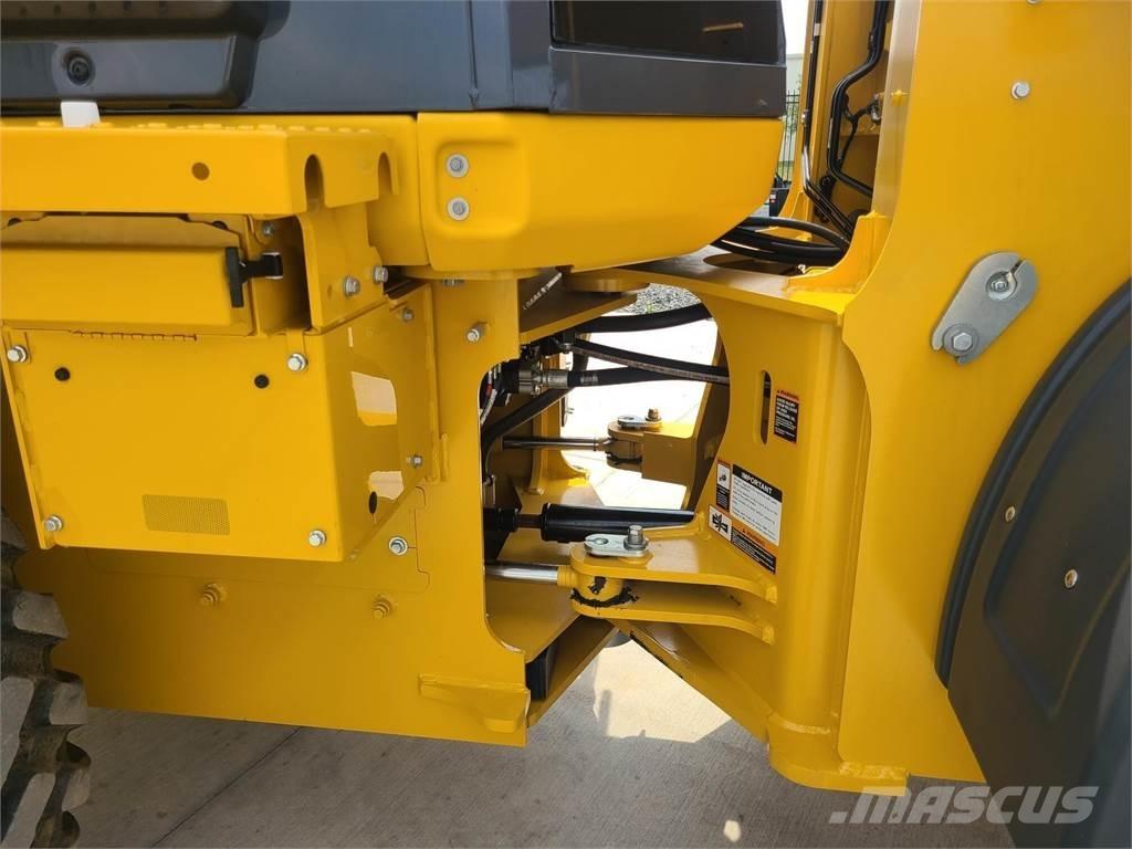 John Deere 544P Pale gommate