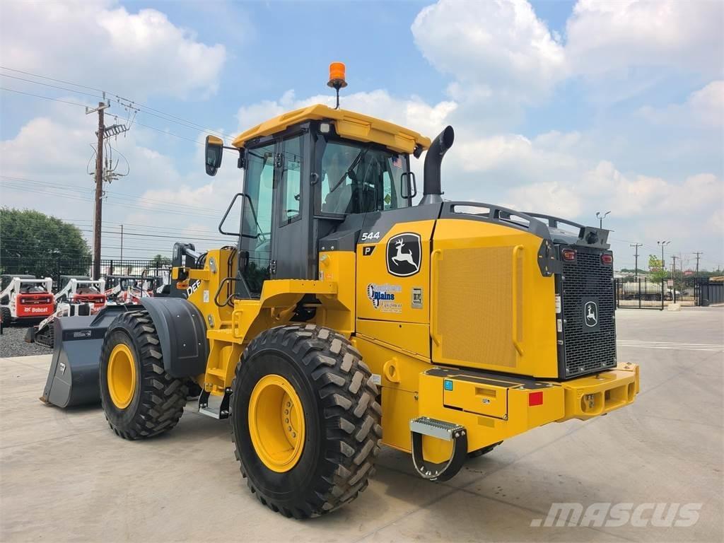 John Deere 544P Pale gommate