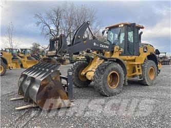 John Deere 624L Pale gommate