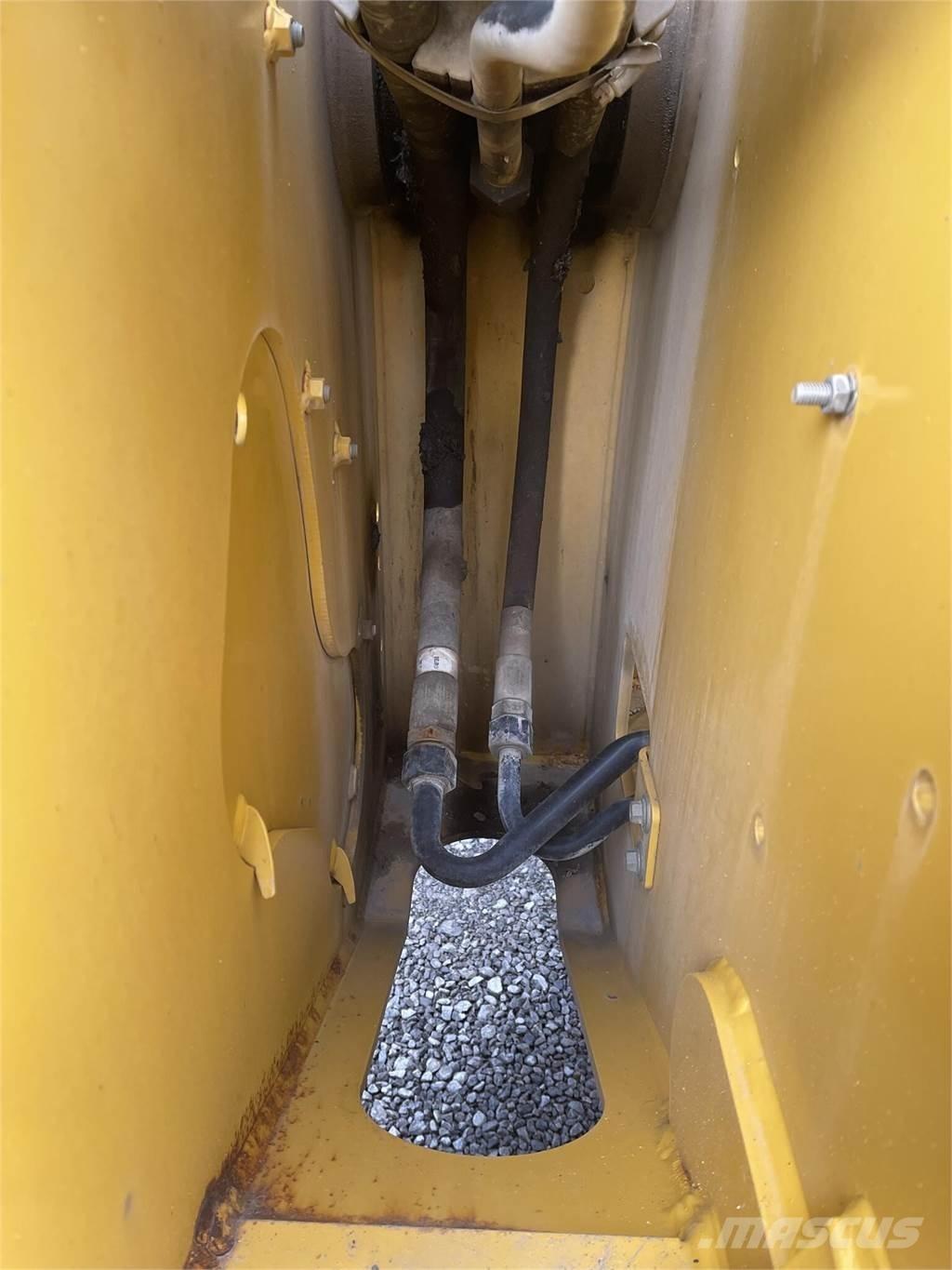 John Deere 624L Pale gommate