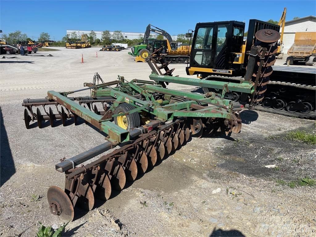 John Deere 640 Erpici a dischi