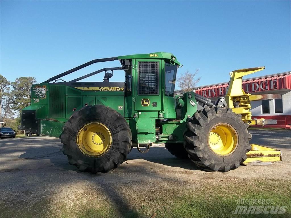 John Deere 643L Abbattitrici cingolate e macchine forestali