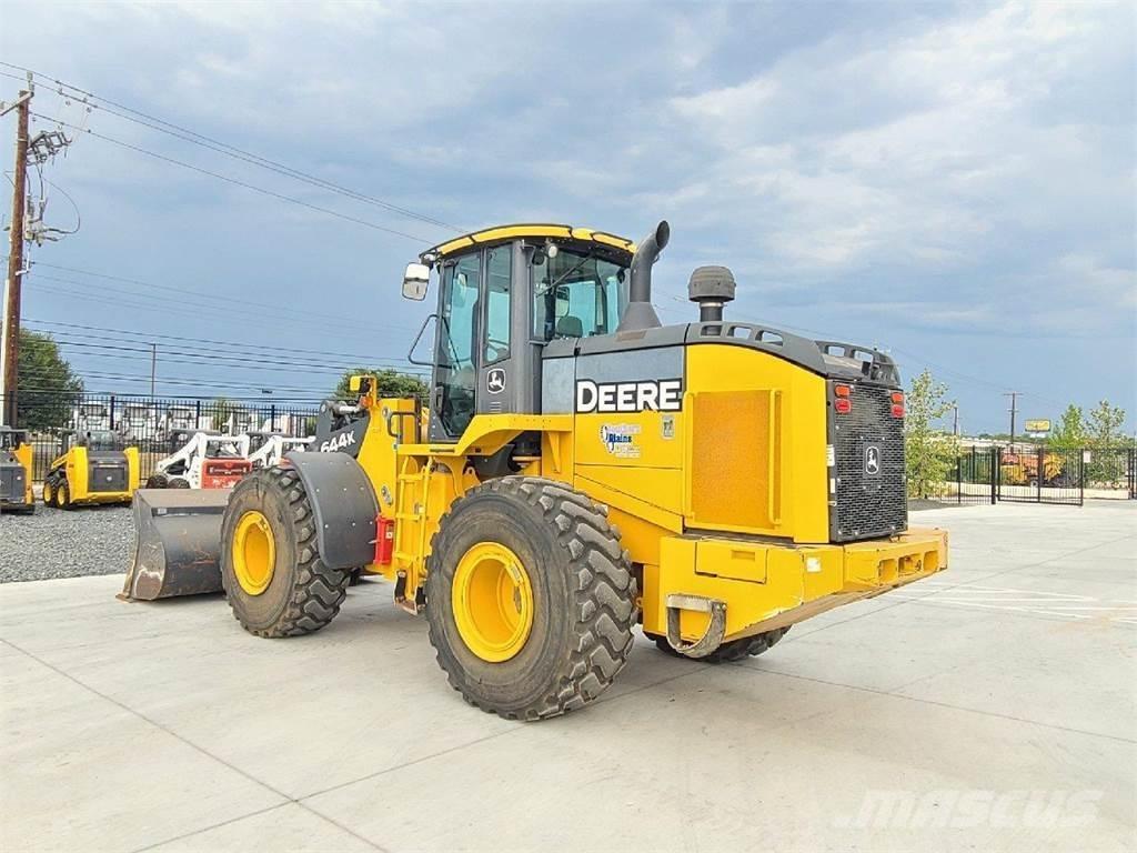 John Deere 644K Pale gommate