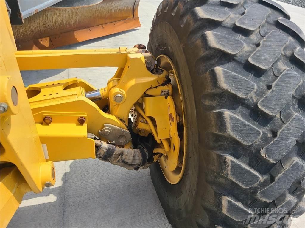 John Deere 672G Motorgraders