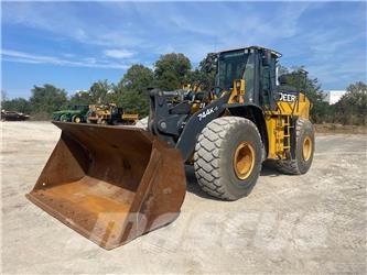 John Deere 744K Pale gommate