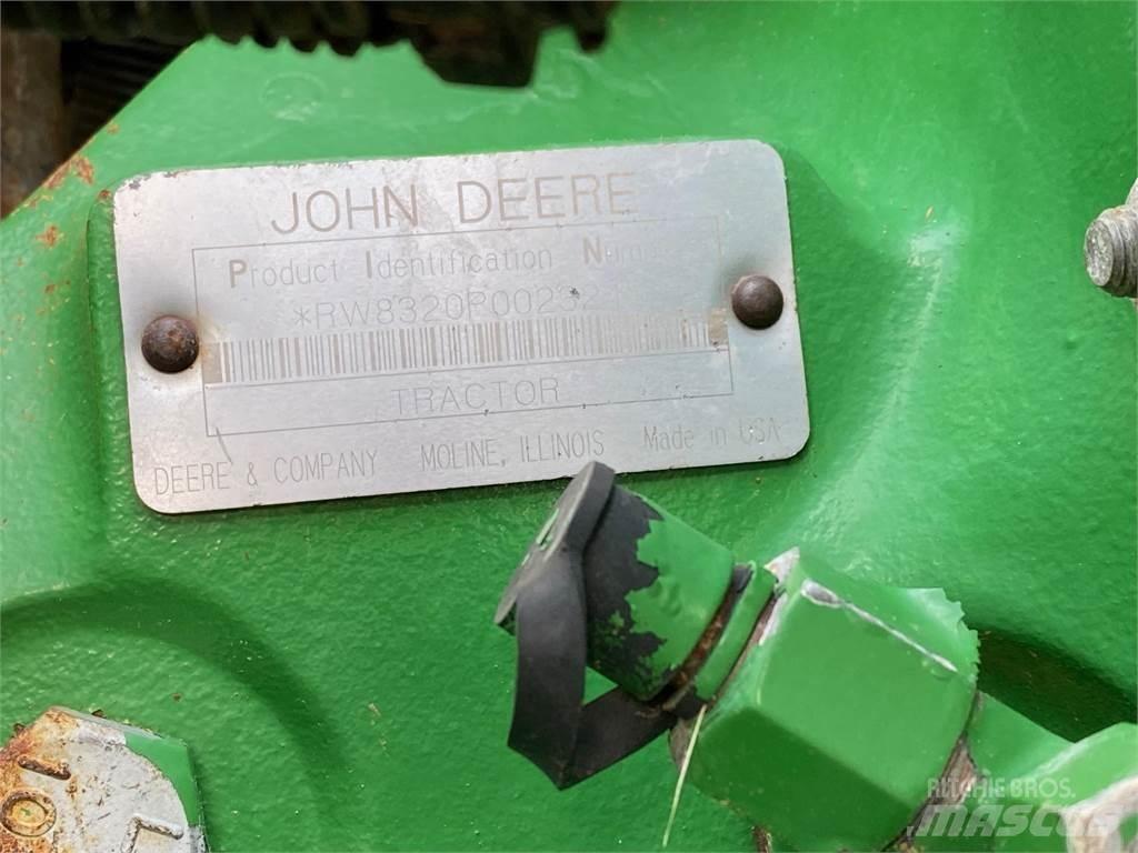 John Deere 8320 Trattori