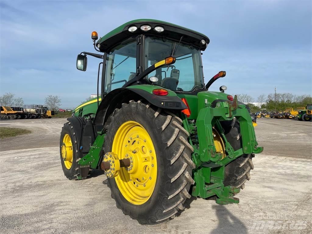 John Deere 8320R Trattori