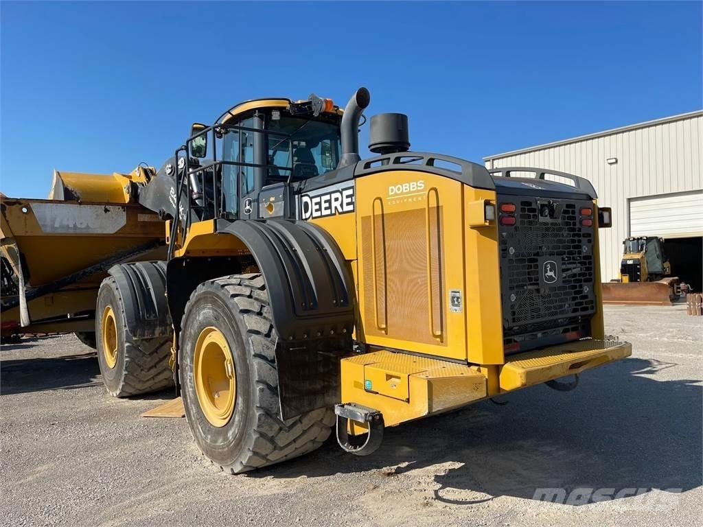 John Deere 844KIII Pale gommate