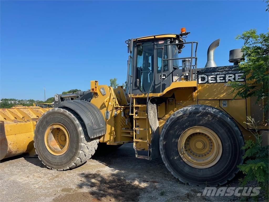 John Deere 844KIII Pale gommate