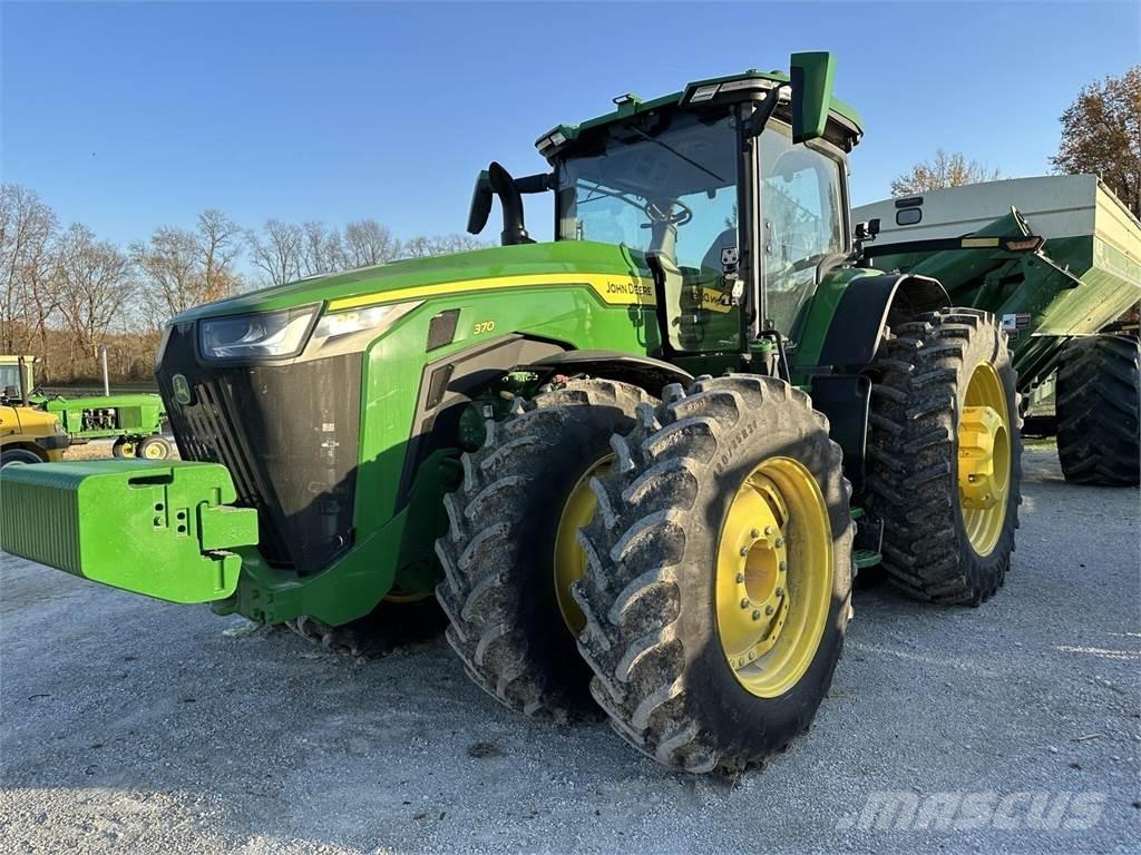 John Deere 8R 370 Trattori