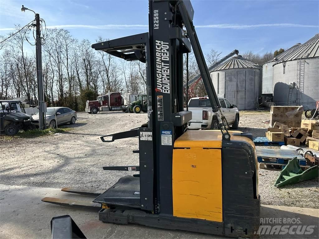Jungheinrich EKS308 Commissionatore medio livello