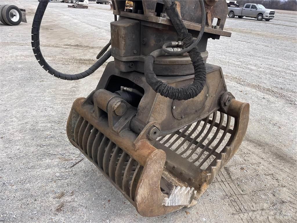 Kobelco SK210 LC-9 Caricatronchi con base su rimorchio