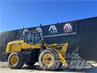 Komatsu WA270-8 Pale gommate
