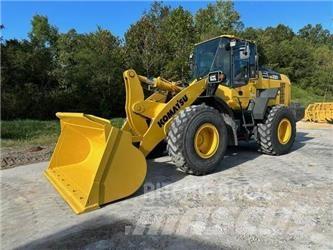 Komatsu WA320-8 Pale gommate