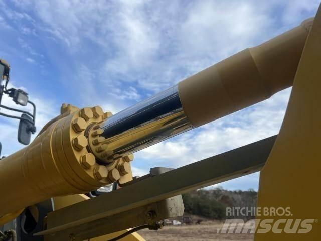 Komatsu WA320-8 Pale gommate