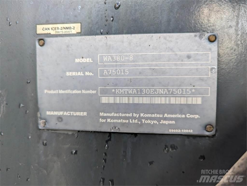 Komatsu WA380-8 Pale gommate