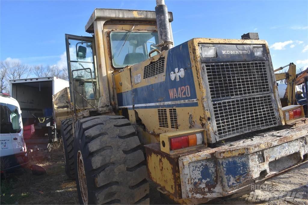 Komatsu WA420 Pale gommate