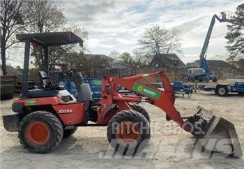 Kubota R520ST Pale gommate
