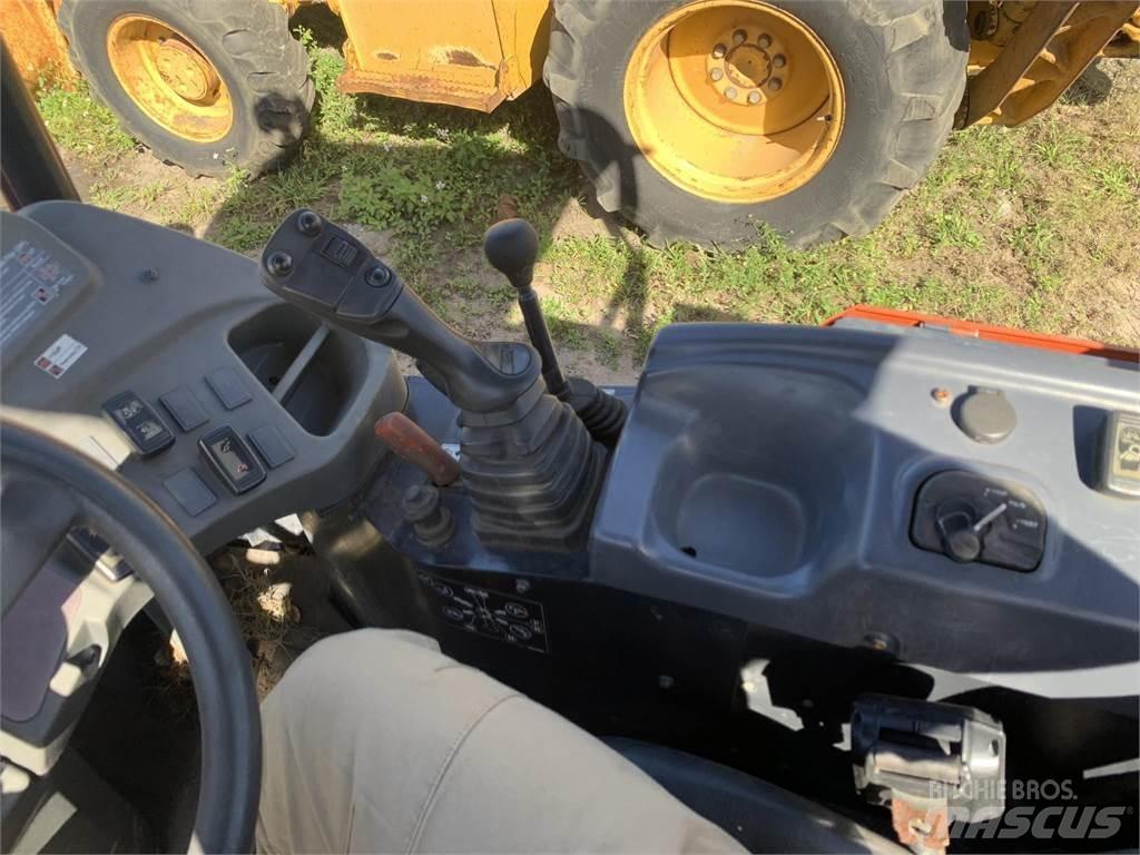 Kubota R530 Pale gommate