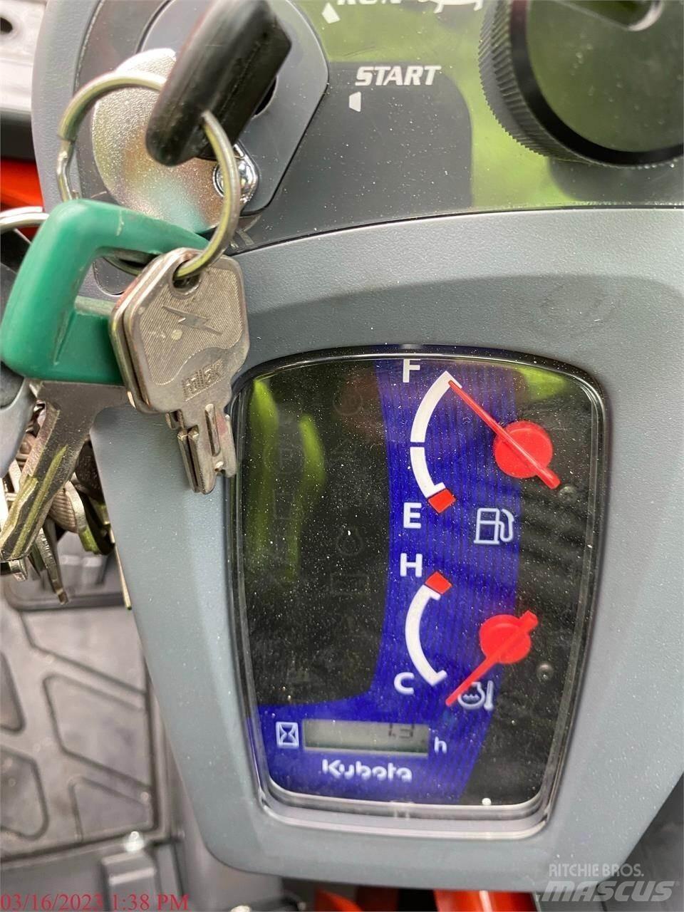 Kubota SSV75 Mini Pale Gommate