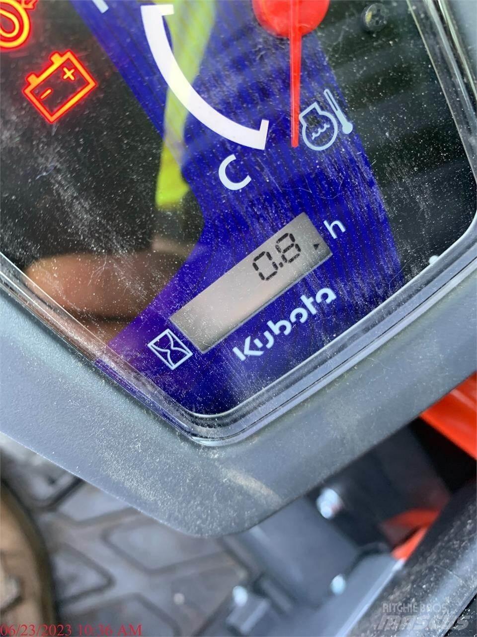 Kubota SSV75 Mini Pale Gommate