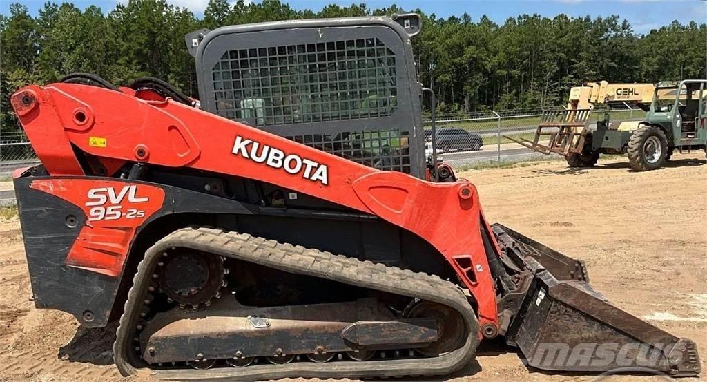 Kubota SVL95-2S Mini Pale Gommate