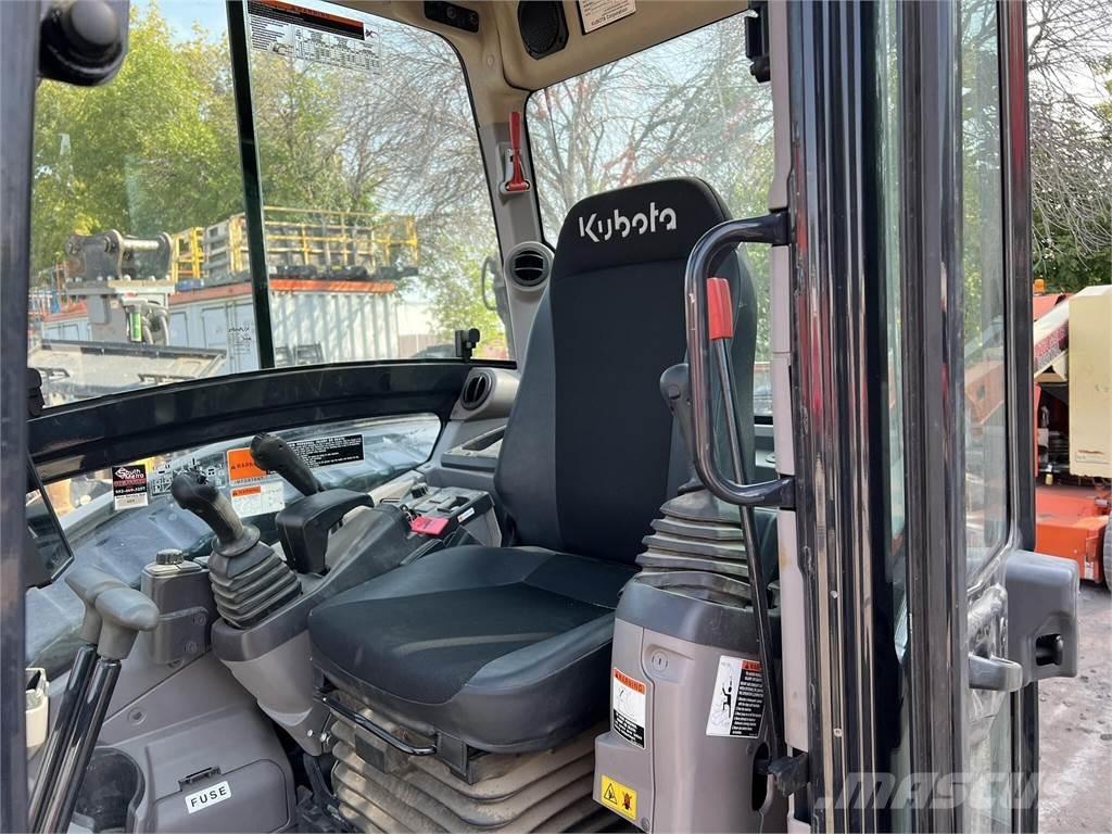Kubota U55-5 Miniescavatori