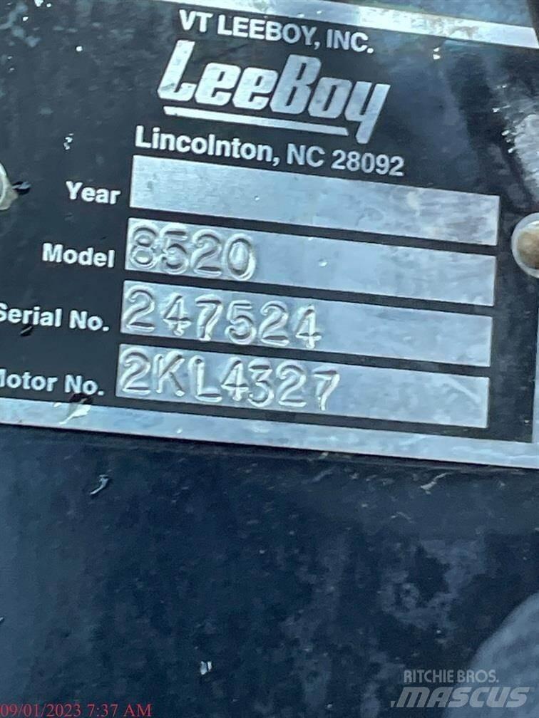 LeeBoy 8520B Finitrici