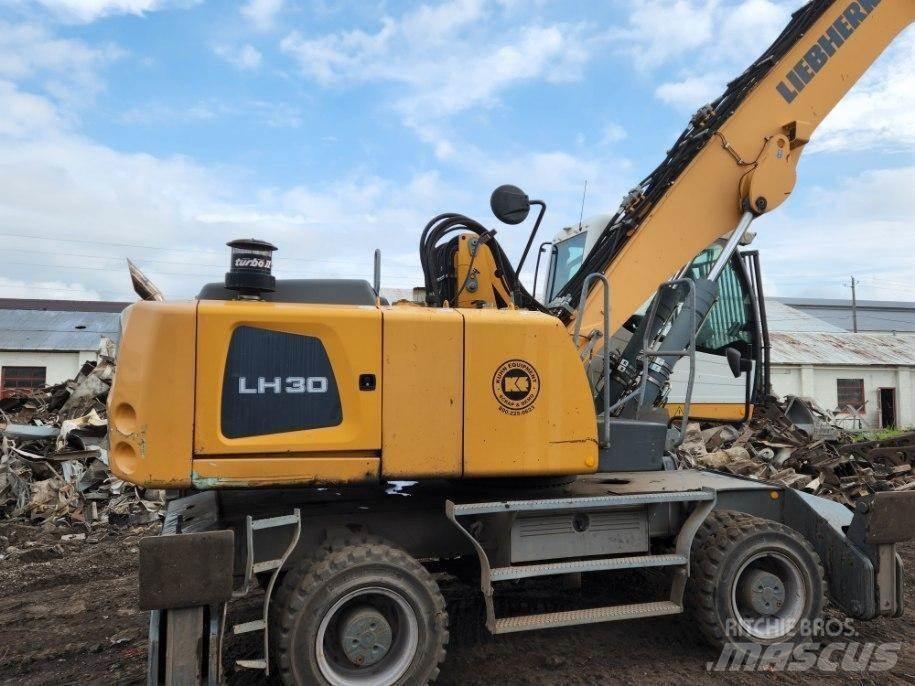 Liebherr LH30M Movimentazione rifiuti