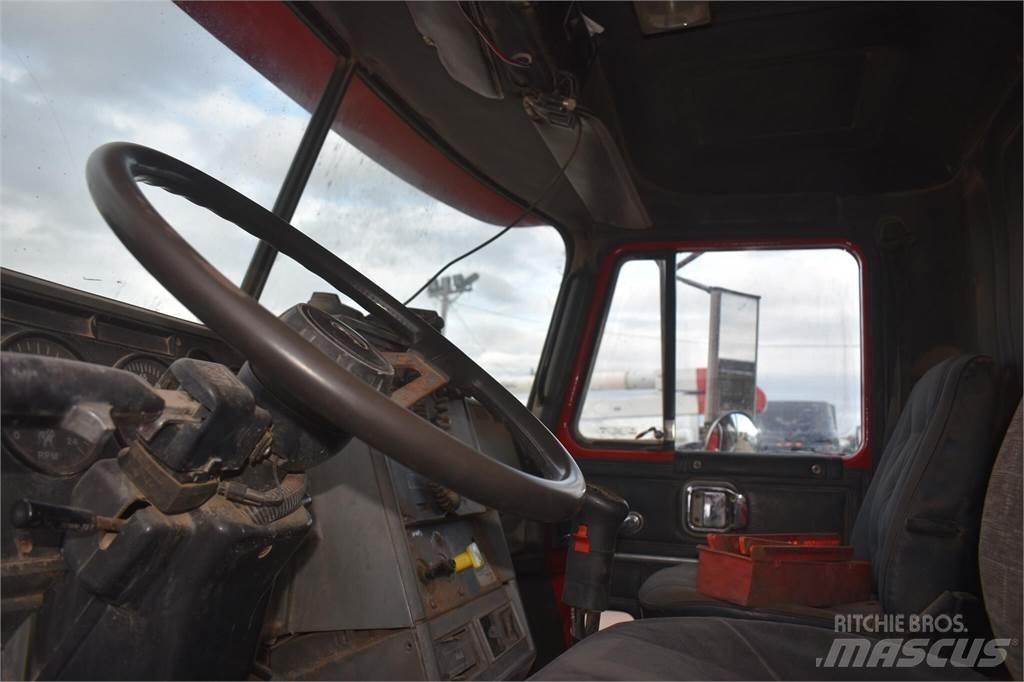 Mack CH613 Camion ribaltabili