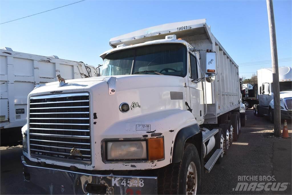 Mack CL713 Camion ribaltabili