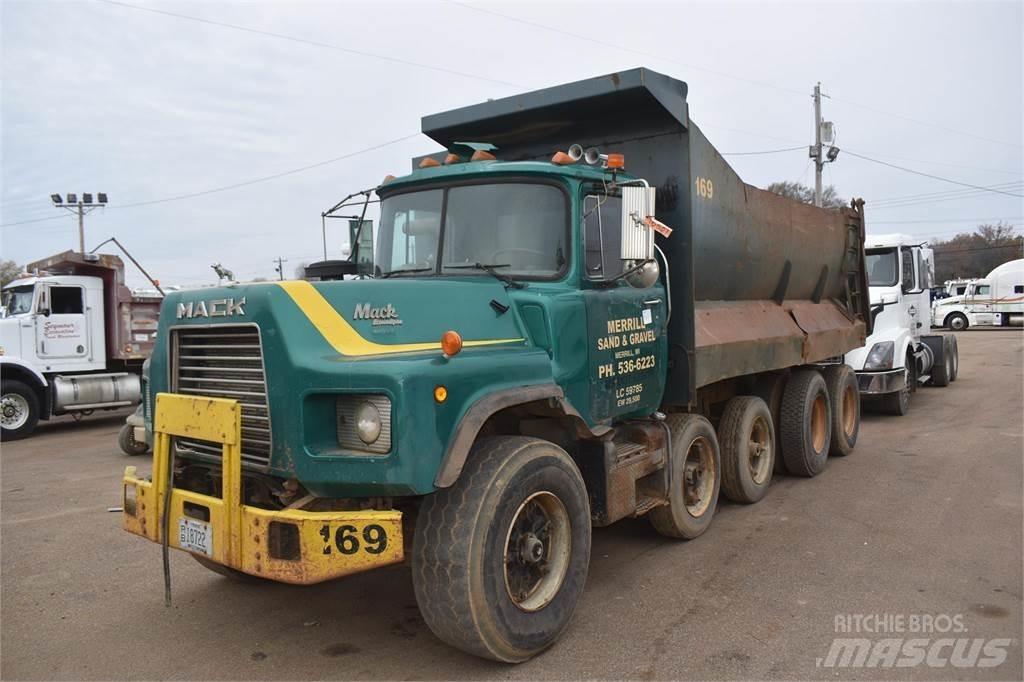 Mack DM688 Camion ribaltabili