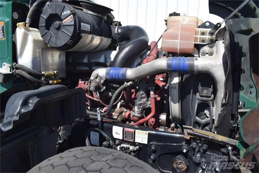 Mack GRANITE GU713 Cisterna