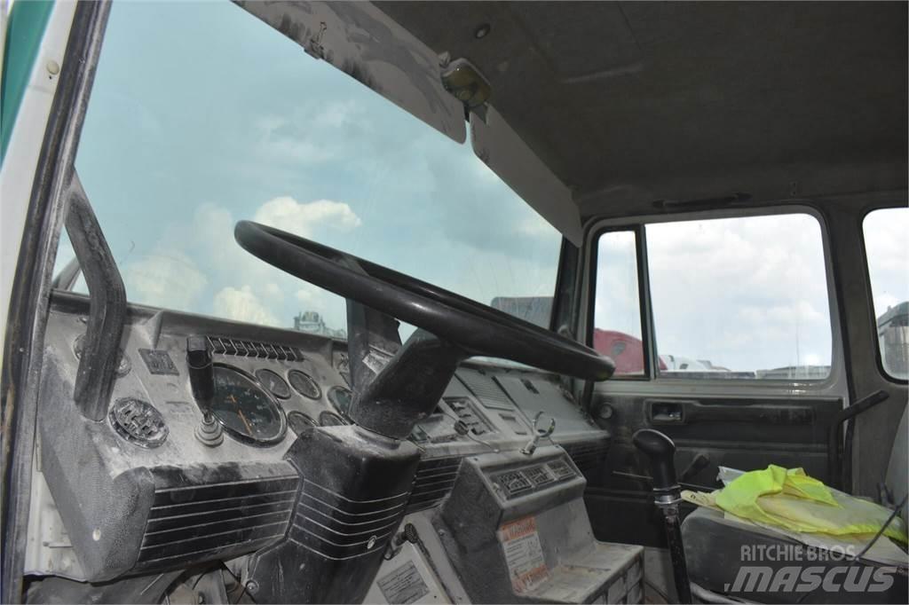 Mack MIDLINER CS200 Cisterna