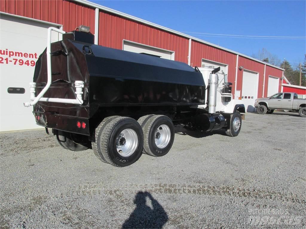 Mack R685S Cisterna