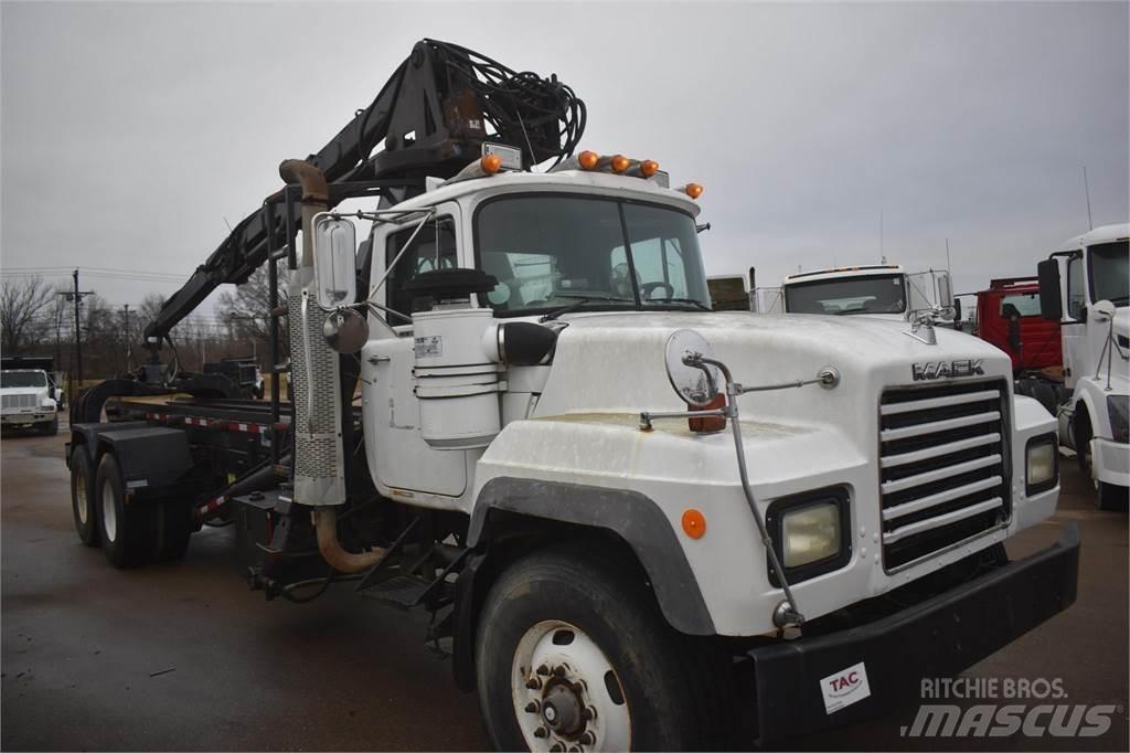 Mack RD688S Autogru