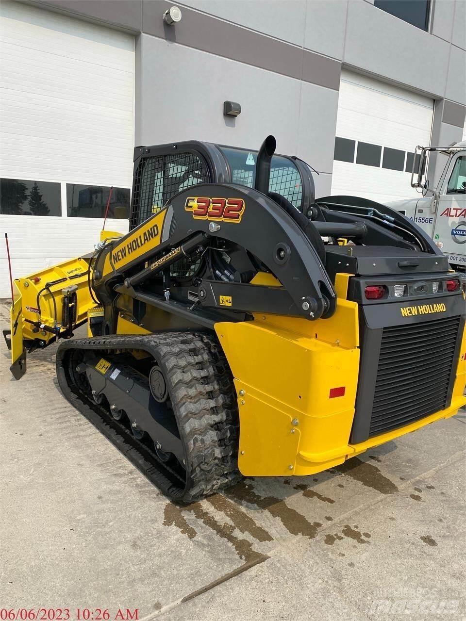 New Holland C332 Mini Pale Gommate