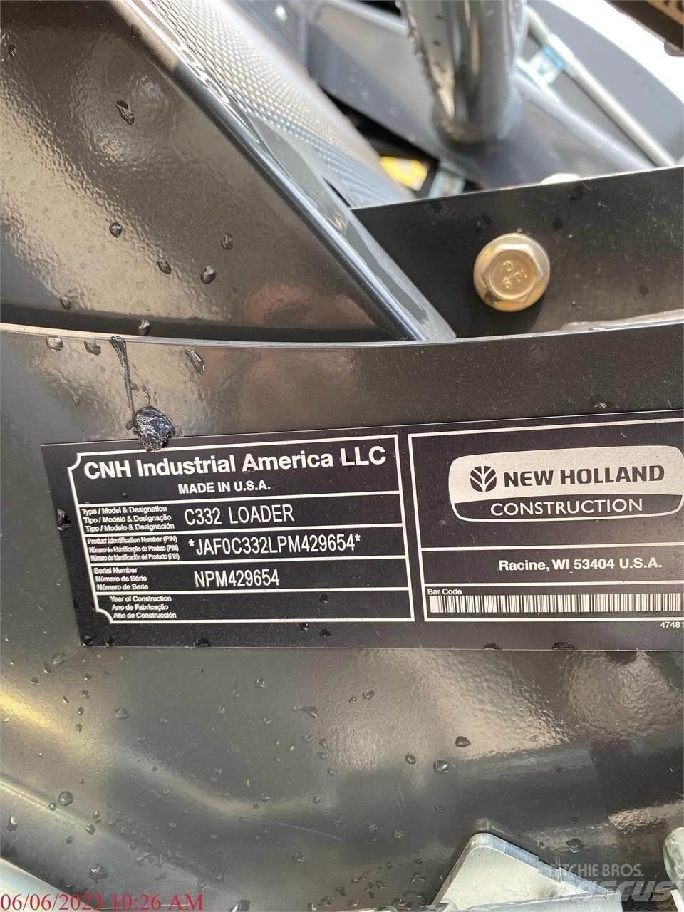 New Holland C332 Mini Pale Gommate