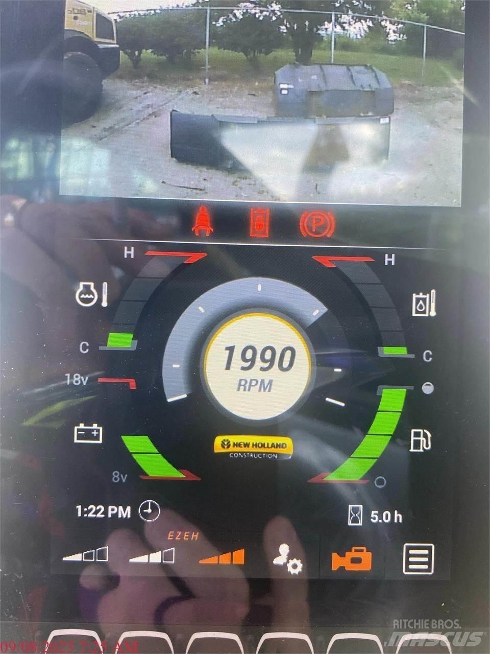 New Holland C332 Mini Pale Gommate