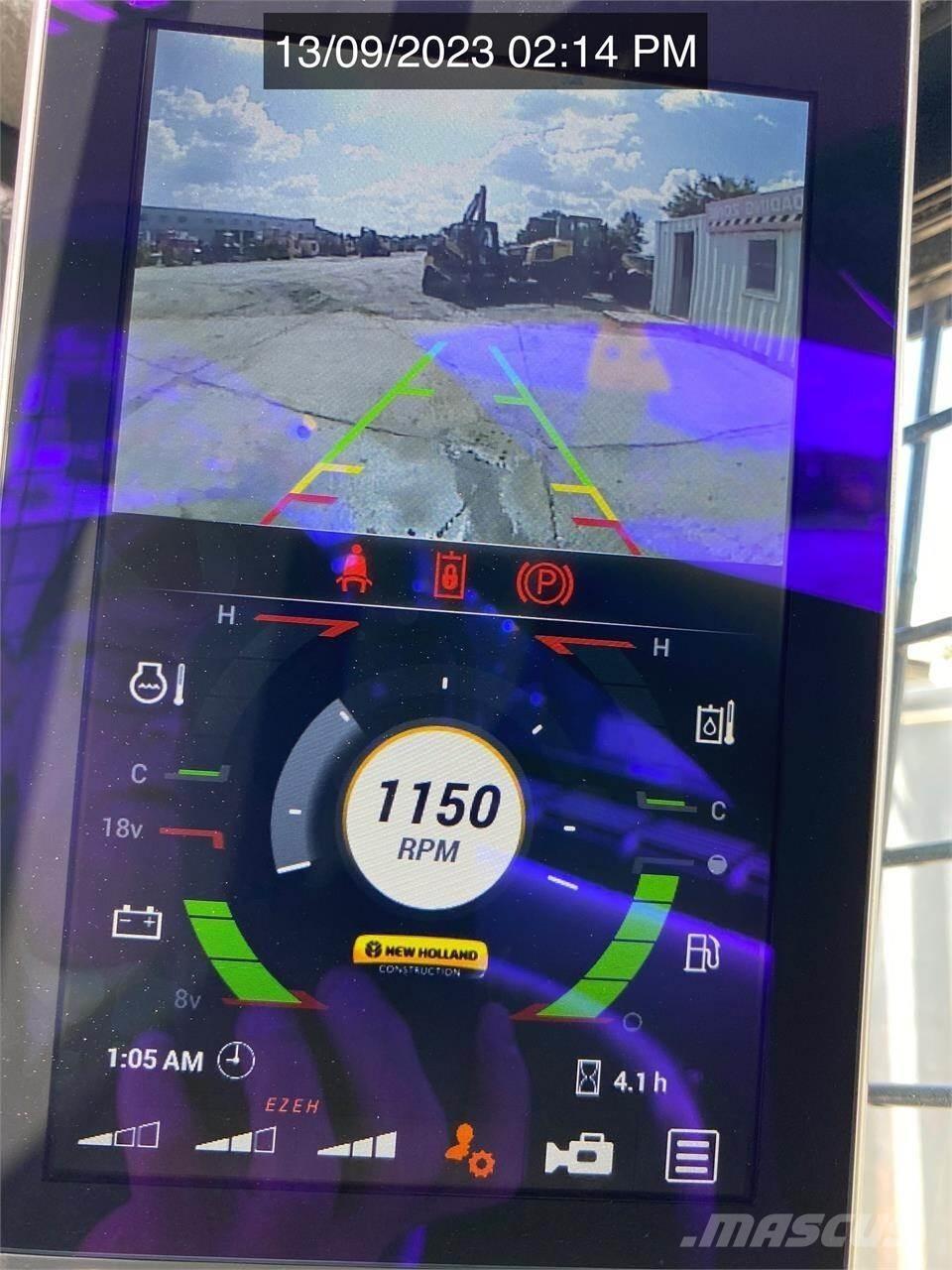 New Holland C332 Mini Pale Gommate